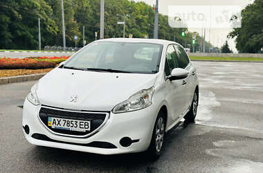 Хэтчбек Peugeot 208 2013 в Харькове