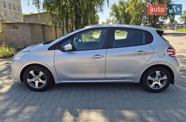 Хэтчбек Peugeot 208 2014 в Киеве