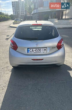 Peugeot 208 2014