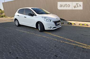 Peugeot 208 2014