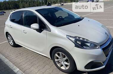 Peugeot 208 2016