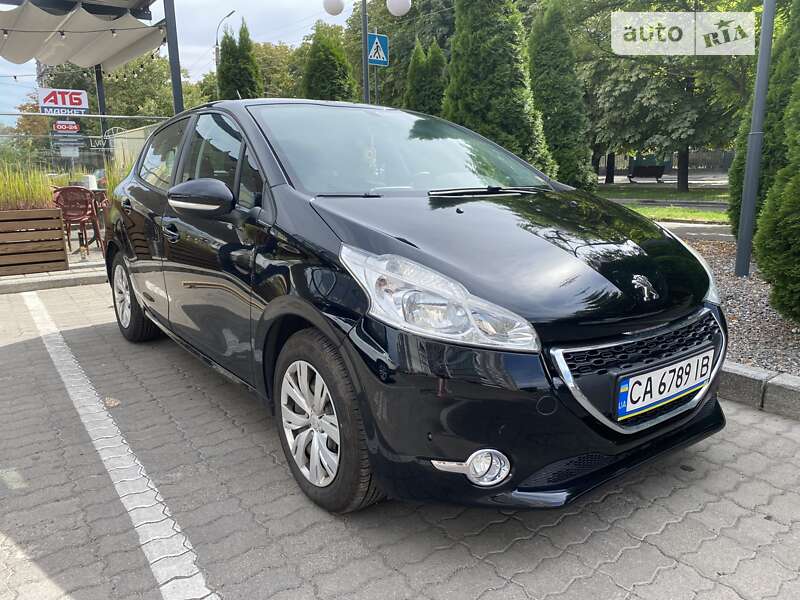 Хэтчбек Peugeot 208 2012 в Черкассах