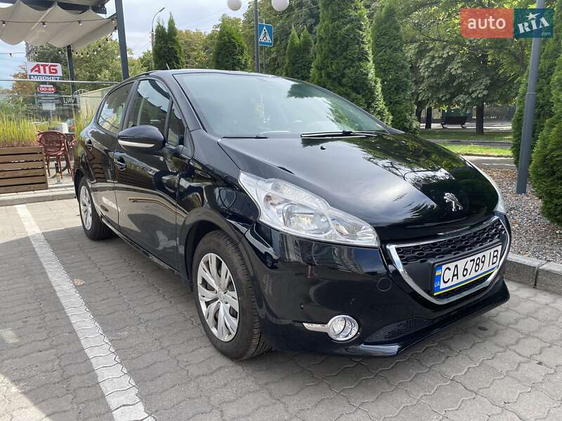 Peugeot 208 2012