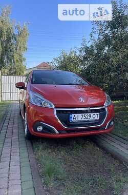 Хетчбек Peugeot 208 2016 в Києві