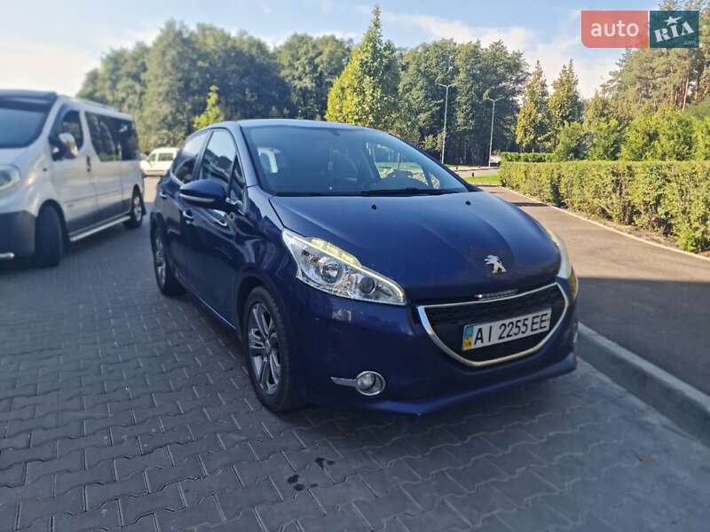 Peugeot 208 2013