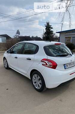 Хэтчбек Peugeot 208 2013 в Теофиполе