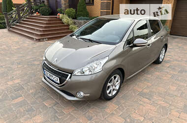 Хэтчбек Peugeot 208 2013 в Чернигове