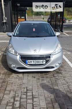 Peugeot 208 2015