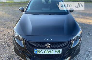 Peugeot 208 2021