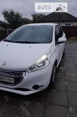 Хэтчбек Peugeot 208 2012 в Полтаве