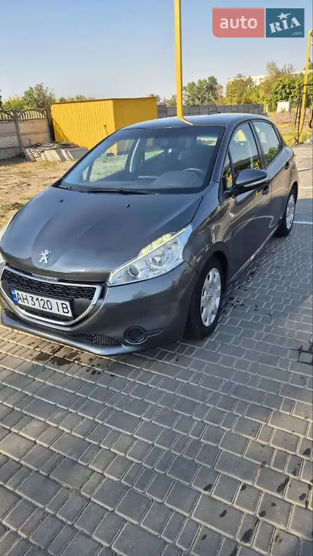 Peugeot 208 2013