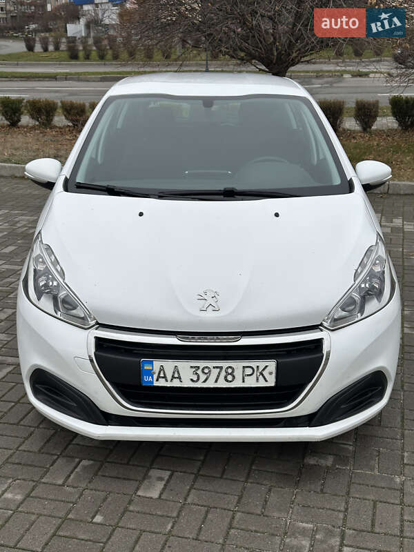 Хэтчбек Peugeot 208 2017 в Запорожье