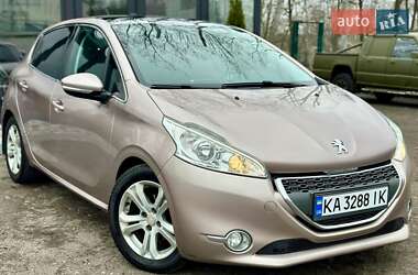 Хетчбек Peugeot 208 2013 в Києві