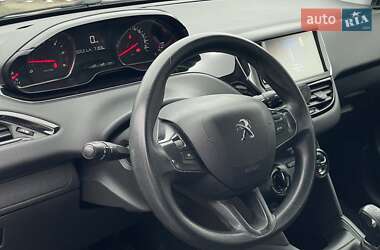 Хэтчбек Peugeot 208 2013 в Киеве