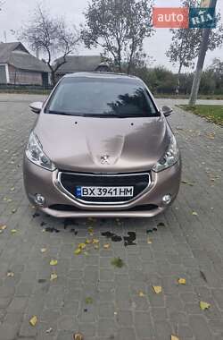 Peugeot 208 2014