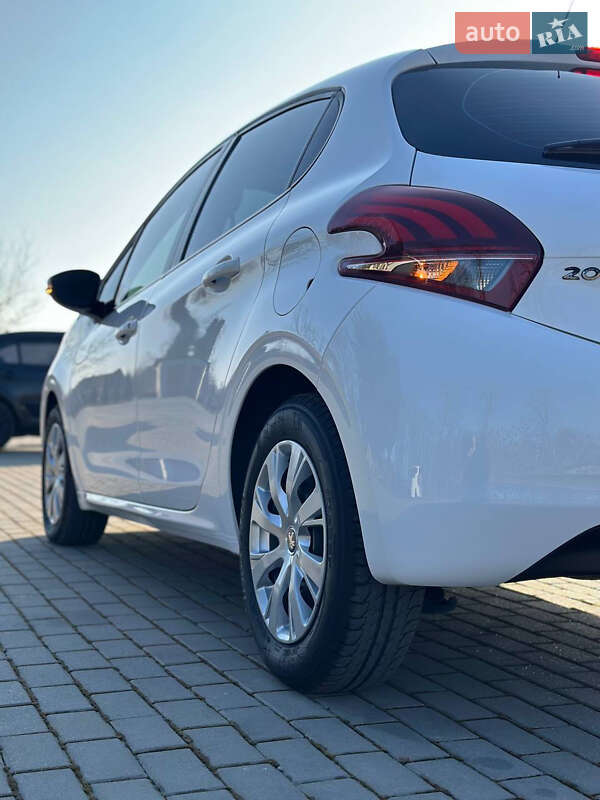 Хэтчбек Peugeot 208 2018 в Дрогобыче фото 17 Хэтчбек Peugeot 208 2018 в Дрогобыче