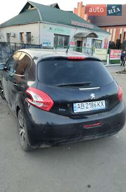 Хэтчбек Peugeot 208 2013 в 