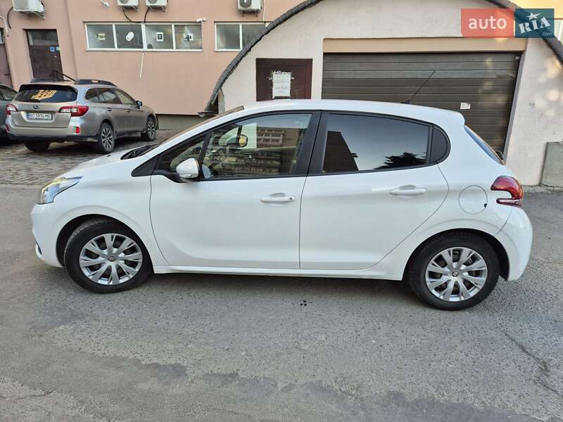 Хэтчбек Peugeot 208 2018 в Львове