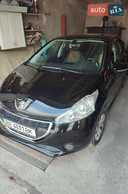 Хэтчбек Peugeot 208 2014 в Николаеве
