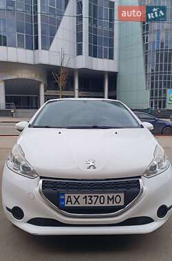 Хэтчбек Peugeot 208 2013 в 