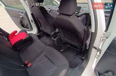 Хэтчбек Peugeot 208 2013 в 