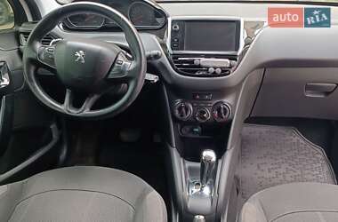 Хэтчбек Peugeot 208 2013 в 