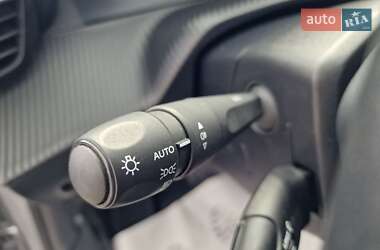 Хэтчбек Peugeot 208 2022 в 