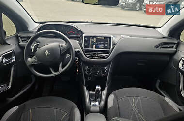 Хетчбек Peugeot 208 2013 в 
