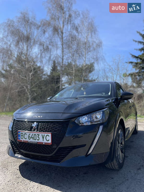 Хэтчбек Peugeot 208 2022 в 