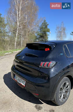 Хэтчбек Peugeot 208 2022 в 