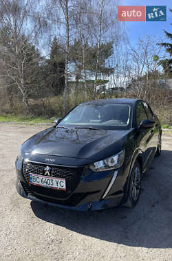 Хэтчбек Peugeot 208 2022 в 