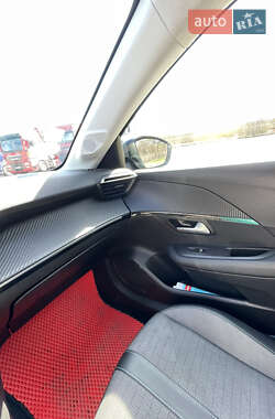 Хэтчбек Peugeot 208 2022 в 