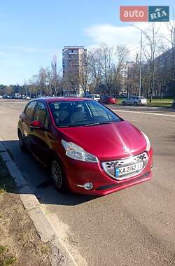 Хетчбек Peugeot 208 2012 в 