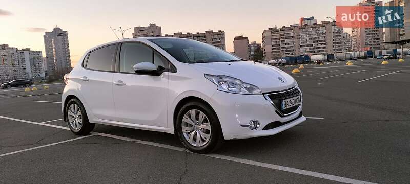 Peugeot 208 2015