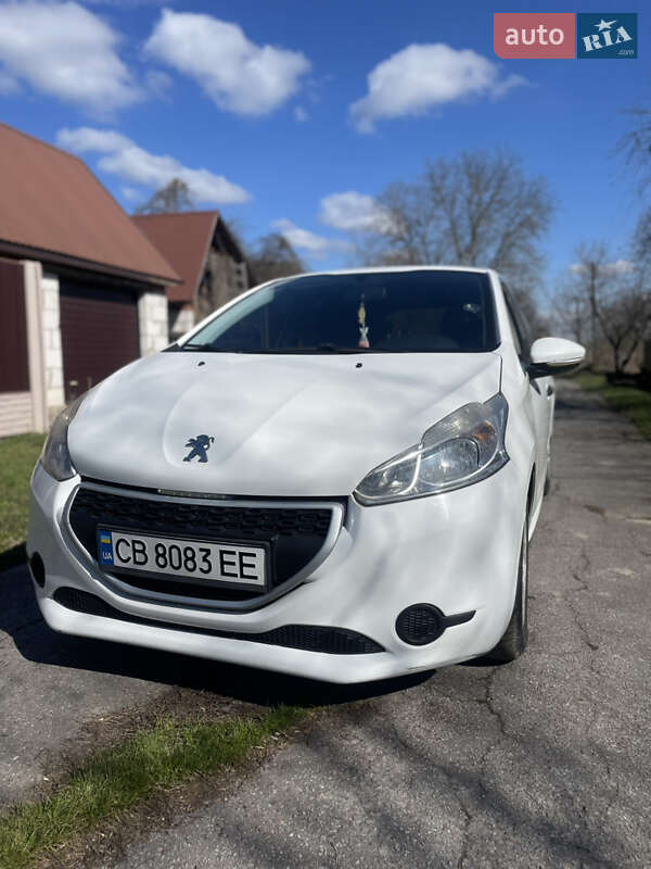 Хэтчбек Peugeot 208 2014 в 