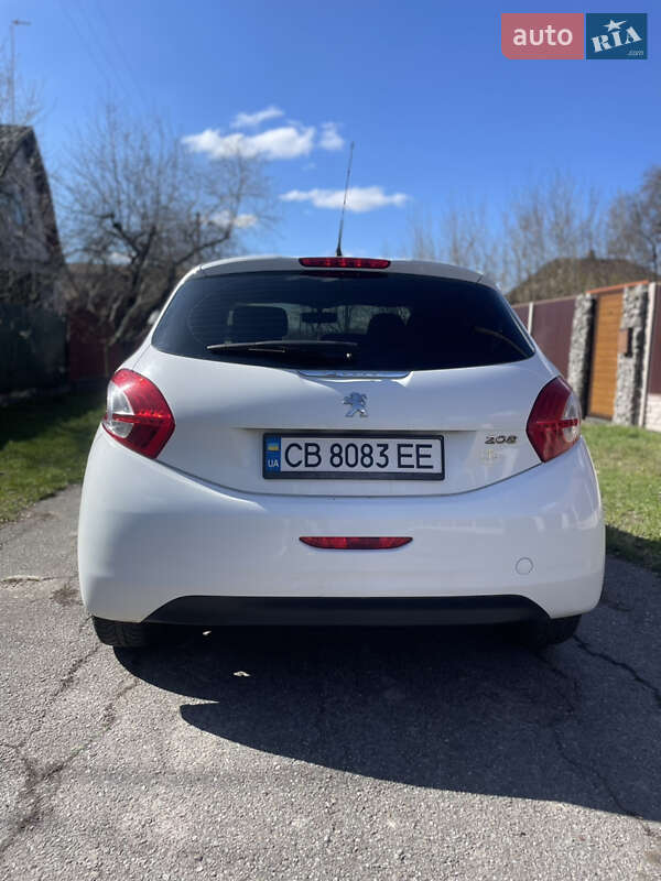 Хетчбек Peugeot 208 2014 в Ніжині