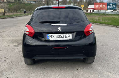 Хэтчбек Peugeot 208 2013 в 