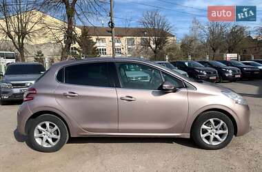 Хетчбек Peugeot 208 2013 в 
