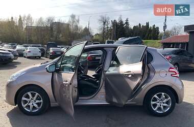 Хетчбек Peugeot 208 2013 в 