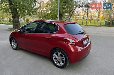 Хэтчбек Peugeot 208 2013 в 