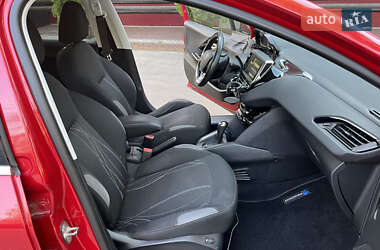 Хэтчбек Peugeot 208 2013 в 