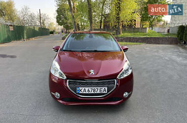 Хэтчбек Peugeot 208 2013 в 