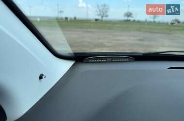 Хетчбек Peugeot 208 2017 в 