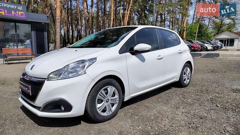 Хэтчбек Peugeot 208 2017 в 