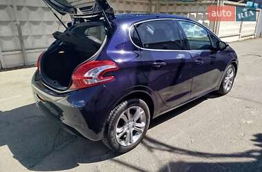 Хэтчбек Peugeot 208 2014 в 