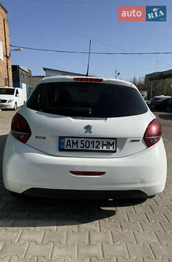 Хэтчбек Peugeot 208 2016 в 
