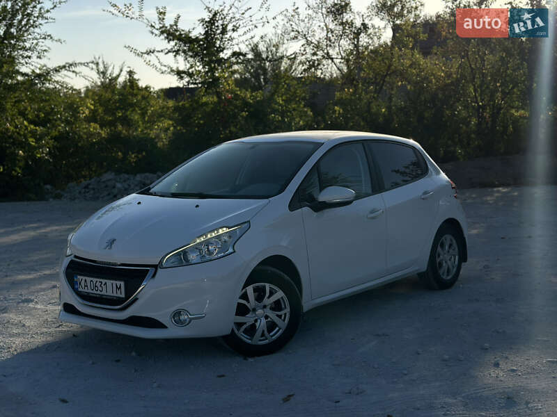 Peugeot 208 2014