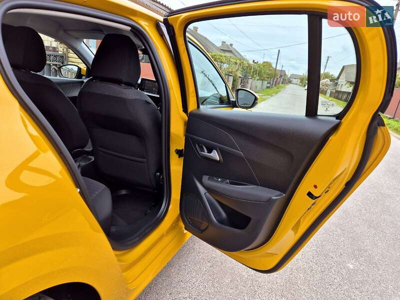 Хетчбек Peugeot 208 2021 в Києві