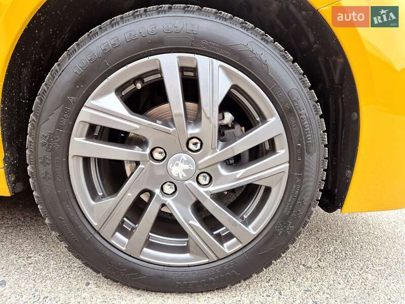 Хетчбек Peugeot 208 2021 в Києві