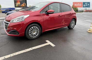 Хетчбек Peugeot 208 2015 в 